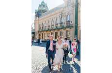 Wedding in Prague Mayor's Hall in Art Nouveau Style